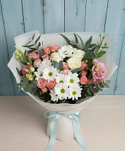 Букет цветов из:  Розы, Лизиантусы и Хризантемы в Кропачёво