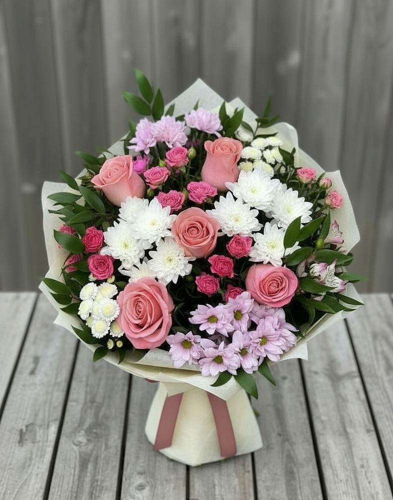 Букет цветов из: Альстромерии, Гвоздики, Розы и Хризантемы в Кропачёво