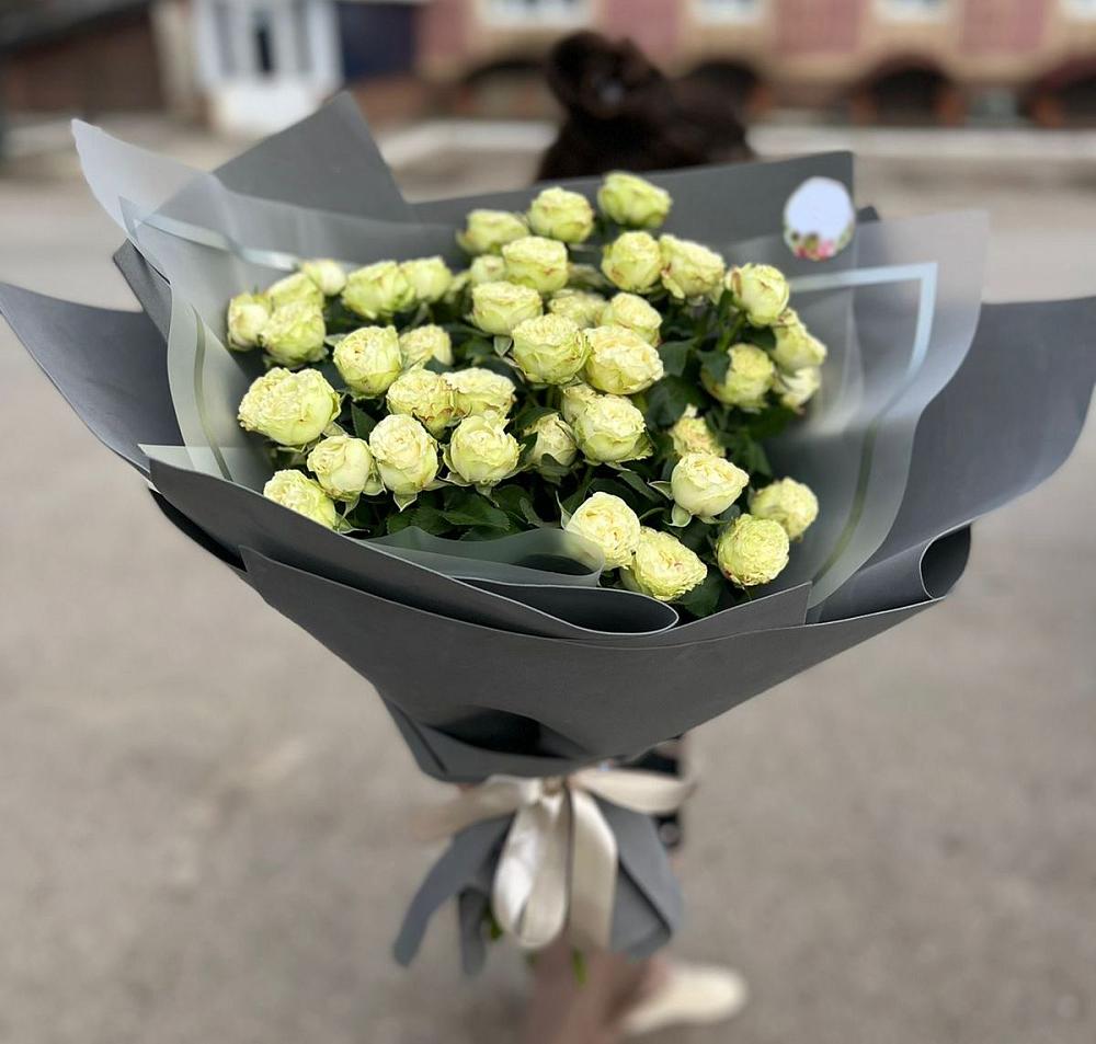 Белые кустовые розы Солинеро в Кропачёво Букет Белые кустовые розы Солинеро в Кропачёво