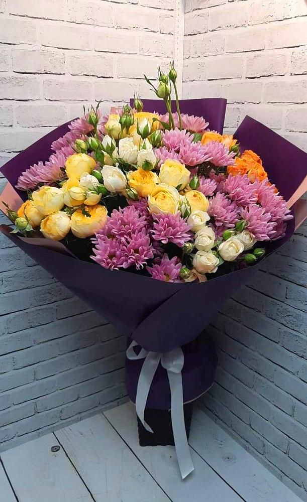 Букет цветов из: Хризантемы и Розы в Кропачёво