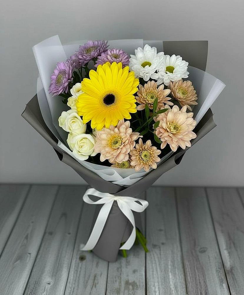 Букет цветов из: Розы, Герберы и Хризантемы в Кропачёво