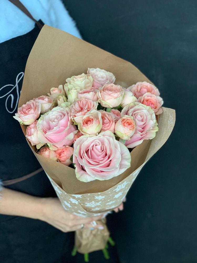 Букет цветов из: Хризантемы и Розы в Кропачёво