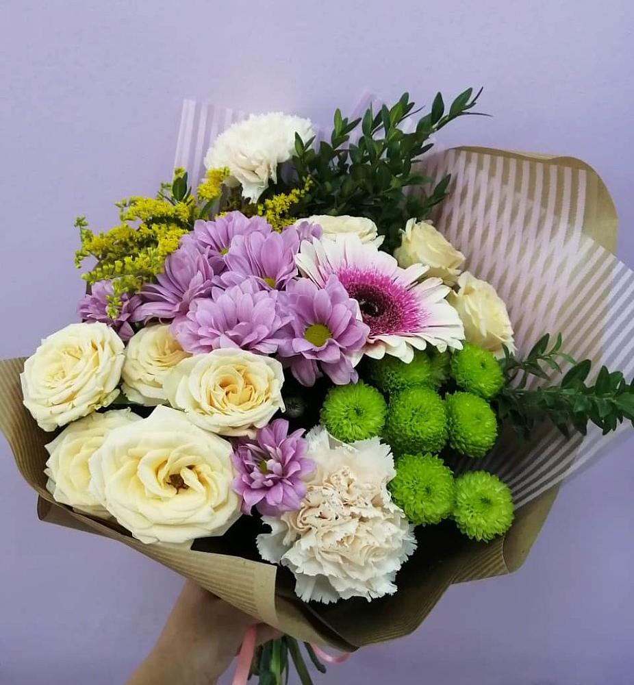 Букет цветов из: Хризантемы, Розы, Гвоздики и Герберы в Кропачёво