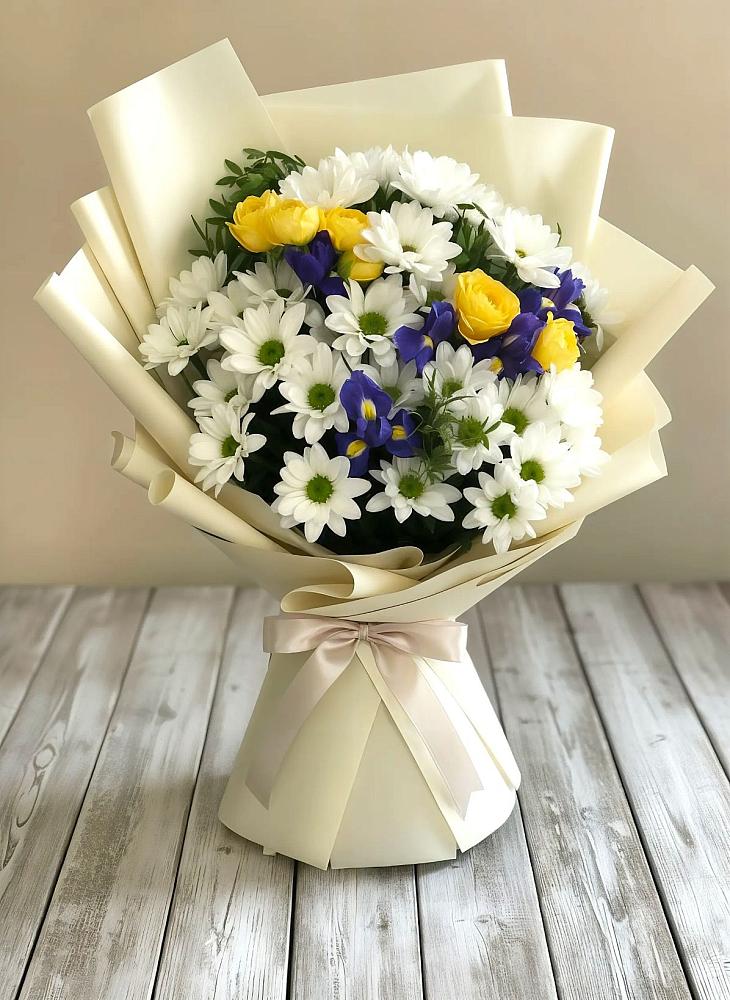 Букет цветов из: Ирисы, Хризантемы и Розы в Кропачёво