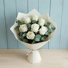 Букет Белые розы в Эвкалипте в Кропачёво